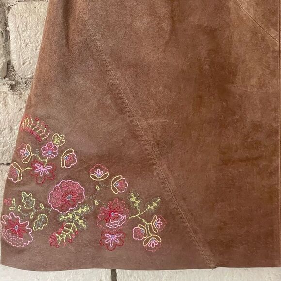 J. Jill Brown A-Line Leather Skirt with Floral Embroidery - Picture 7 of 9